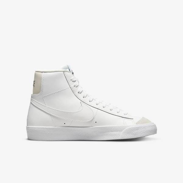 Zapatillas Nike Blazer Mid 77 Older Niños Blancas Marrones Claro Blancas | NK253BVM