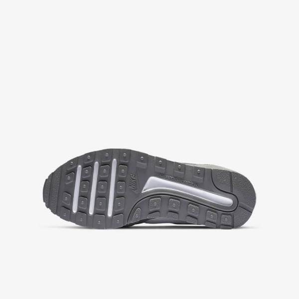 Zapatillas Nike MD Valiant Older Niños Gris Blancas | NK698ICO