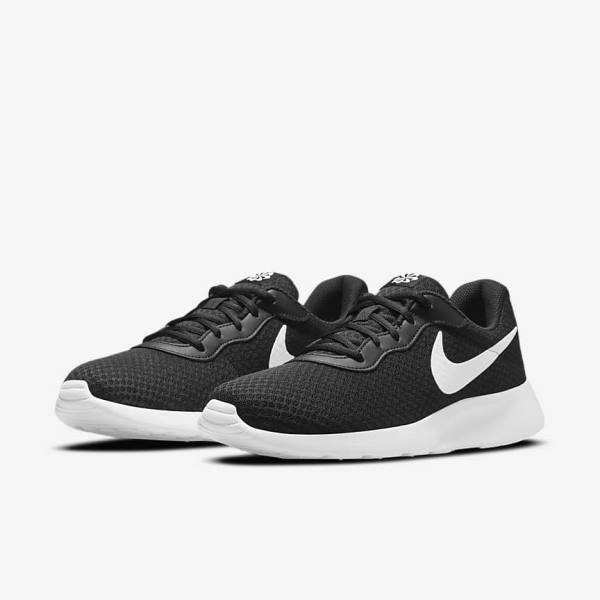 Zapatillas Nike Tanjun Hombre Negras Blancas | NK637FLP