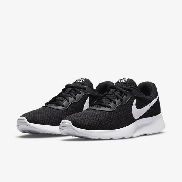 Zapatillas Nike Tanjun Mujer Negras Blancas | NK076IPC